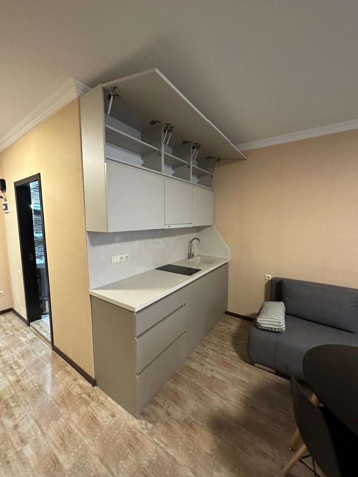Pirosmani Mini Hotel Batoemi Buitenkant foto