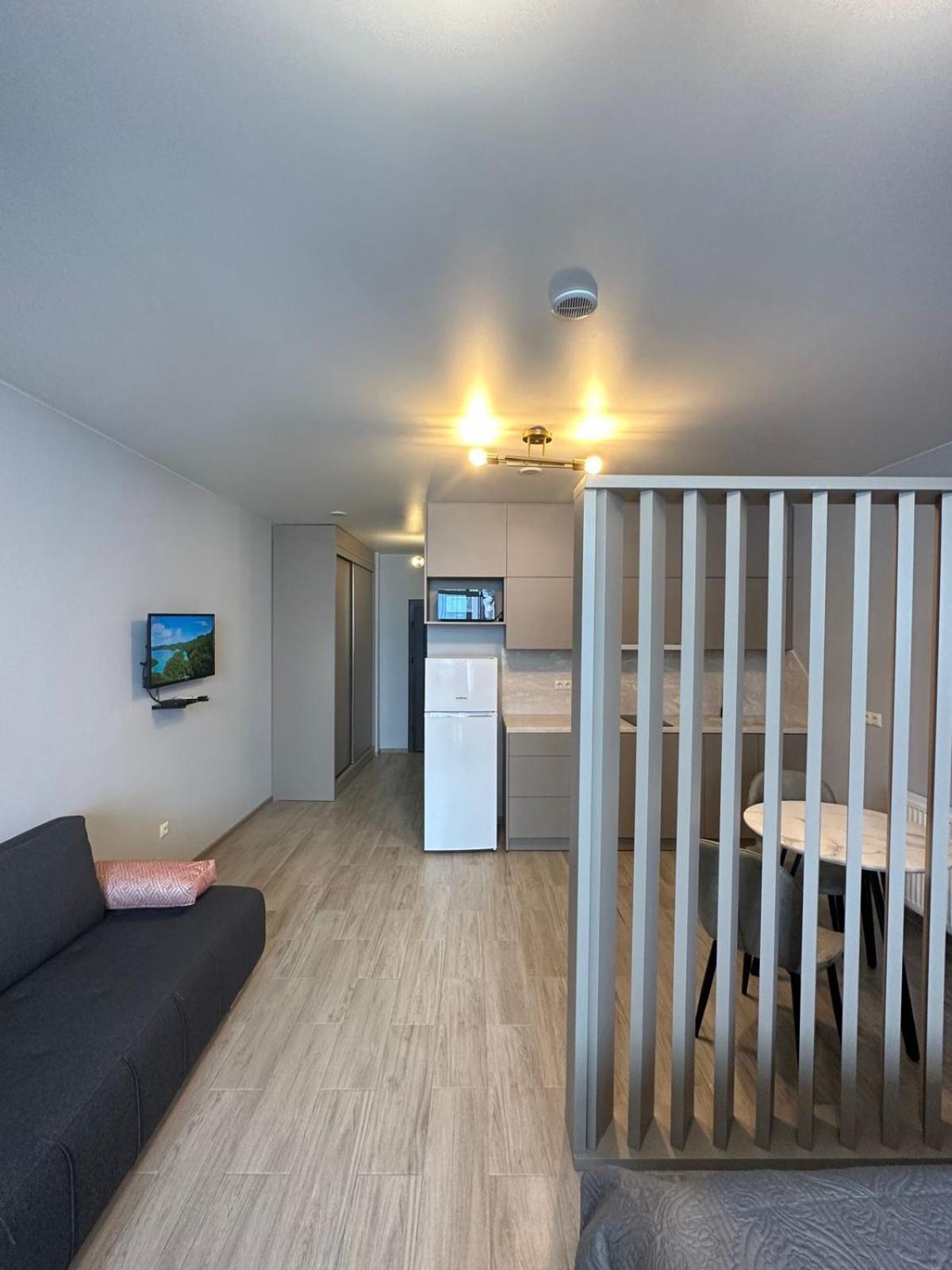 Pirosmani Mini Hotel Batoemi Buitenkant foto
